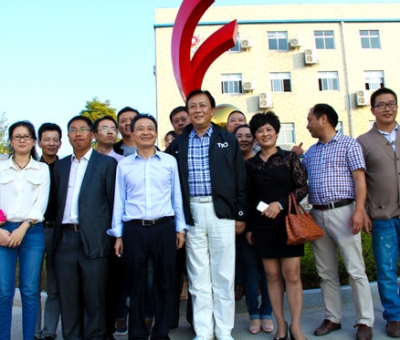 著名表演藝術(shù)家唐國(guó)強(qiáng)先生親臨仙客來(lái)公司