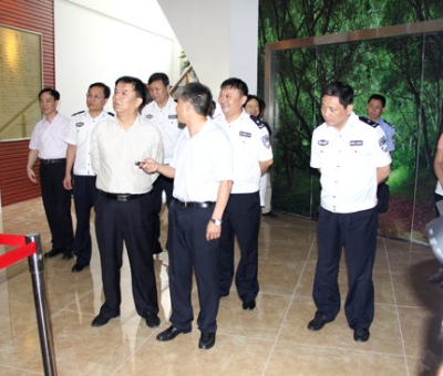 江西省公安廳黨委委員、常務(wù)副廳長(zhǎng)章凱旋蒞臨仙客來(lái)公司調(diào)研公安機(jī)關(guān)服務(wù)企業(yè)發(fā)展新思路