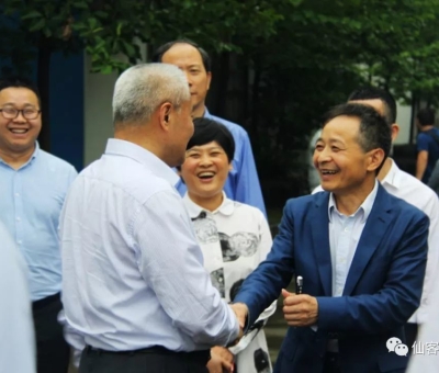 全國政協(xié)副主席、九三學(xué)社中央常務(wù)副主委邵鴻一行蒞臨仙客來生物科技有限公司視察調(diào)研。