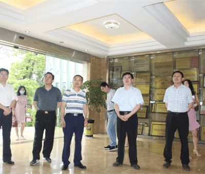 省發(fā)改委、省司法廳到仙客來公司調(diào)研“優(yōu)化營商環(huán)境”