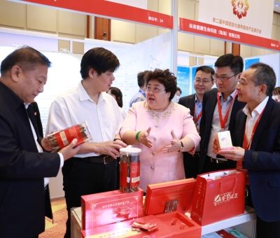 仙客來公司董事長(zhǎng)潘新華應(yīng)邀出席第二屆中國(guó)智能化康養(yǎng)服務(wù)產(chǎn)品展示會(huì)暨智能化康養(yǎng)產(chǎn)業(yè)高峰論壇