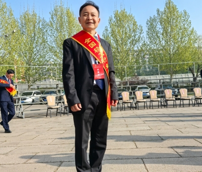 喜報(bào)！仙客來董事長(zhǎng)潘新華研究員榮獲“全國(guó)輕工業(yè)勞動(dòng)模范”稱號(hào)