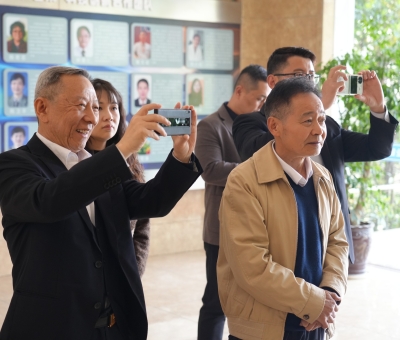 中國醫(yī)師協會副會長史盛豐蒞臨仙客來參觀指導